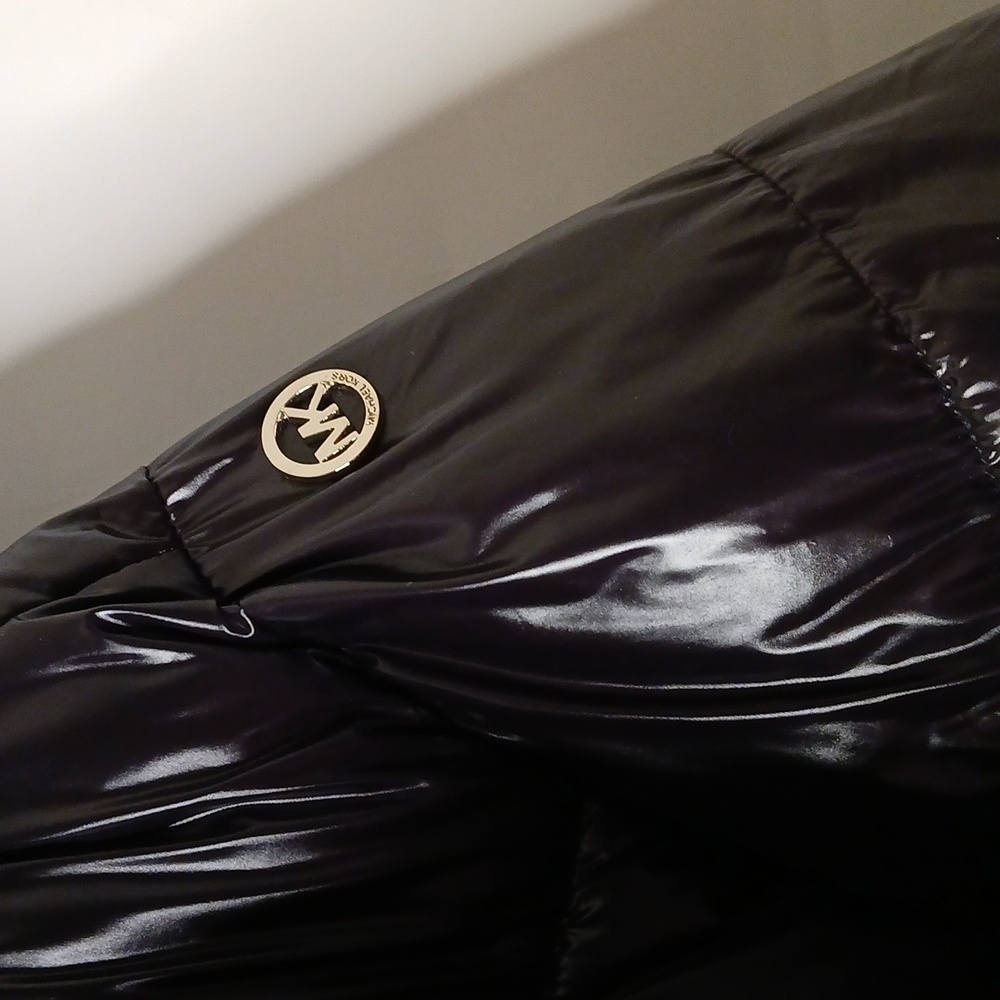 Michael Kors puff coat black with faux fur zippered hood.  Med. NEW - Picture 12 of 13